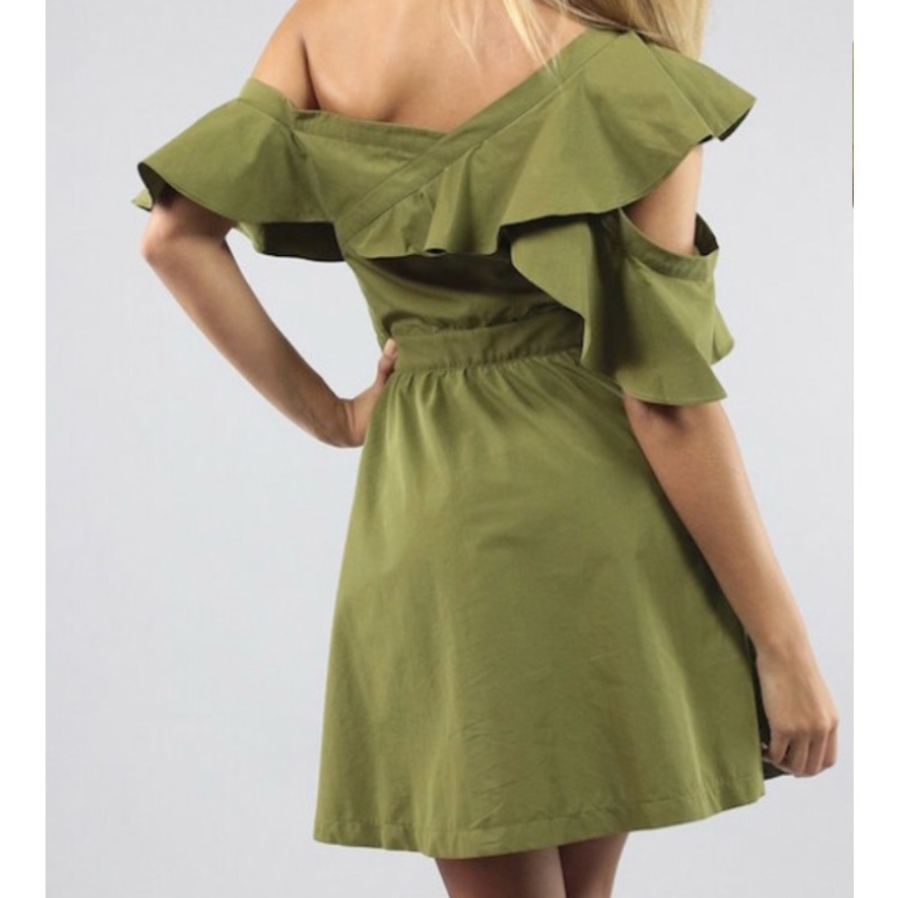 J.O.A Ruffle Off Shoulder Dress - Picture 4 of 6
